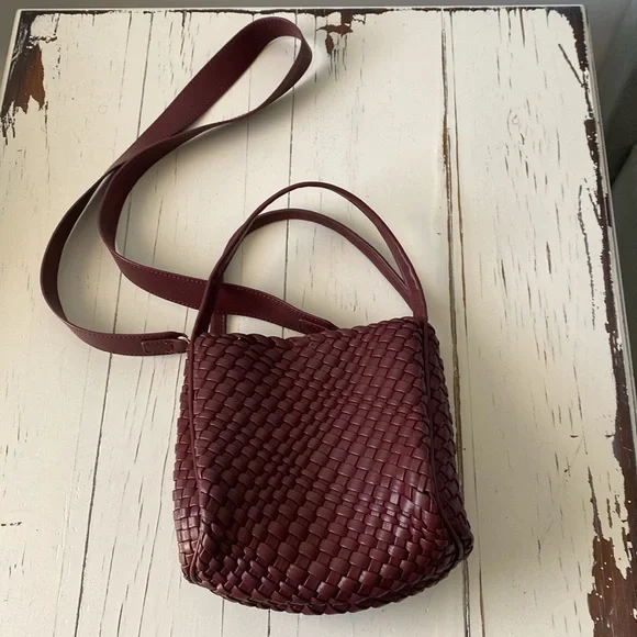 Moda Luxe Elegant Burgundy Woven Faux Leather Satchel - Picture 6 of 9